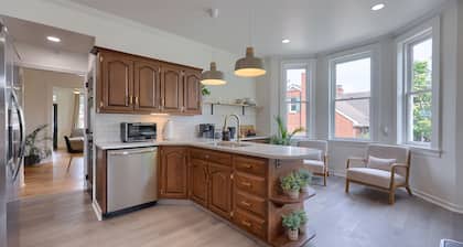 Luxury Stay in Elizabethtown