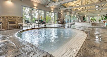 Pool & Hot Tub Access! Running Y Retreat w/ Deck