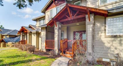 Klamath Falls Getaway w/ Pool & Hot Tub Access!
