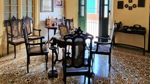 Quầy tiếp tân