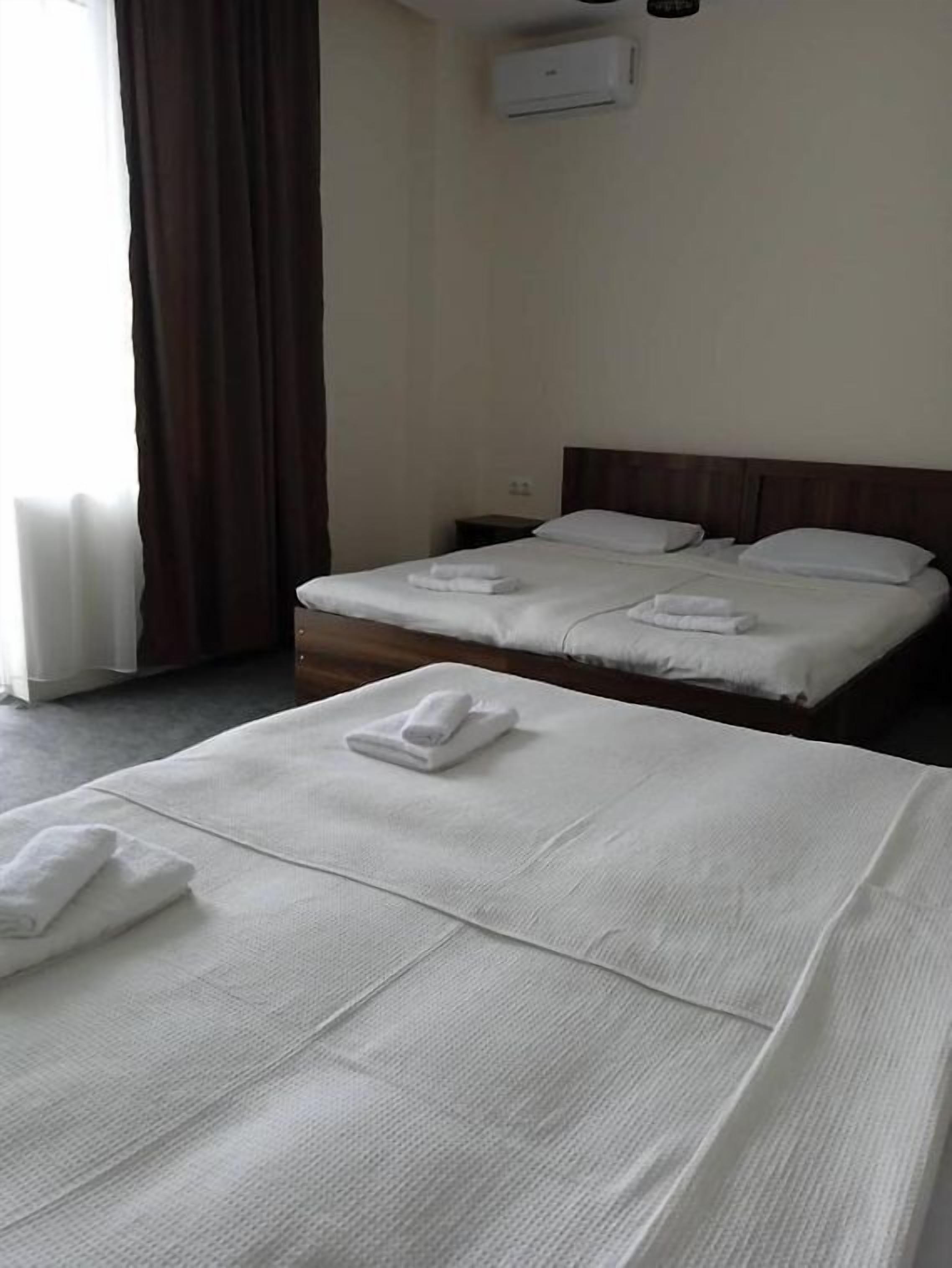 2Single Beds Room | 1 phòng ngủ, truy cập Internet không dây miễn phí 