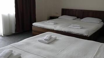 2Single Beds Room | 1 bedroom, free WiFi