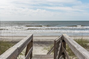 Beach nearby - The Star of the West Ocean Front (Folly Beach)