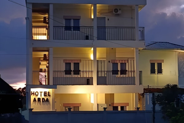 Fasade – kveld/natt