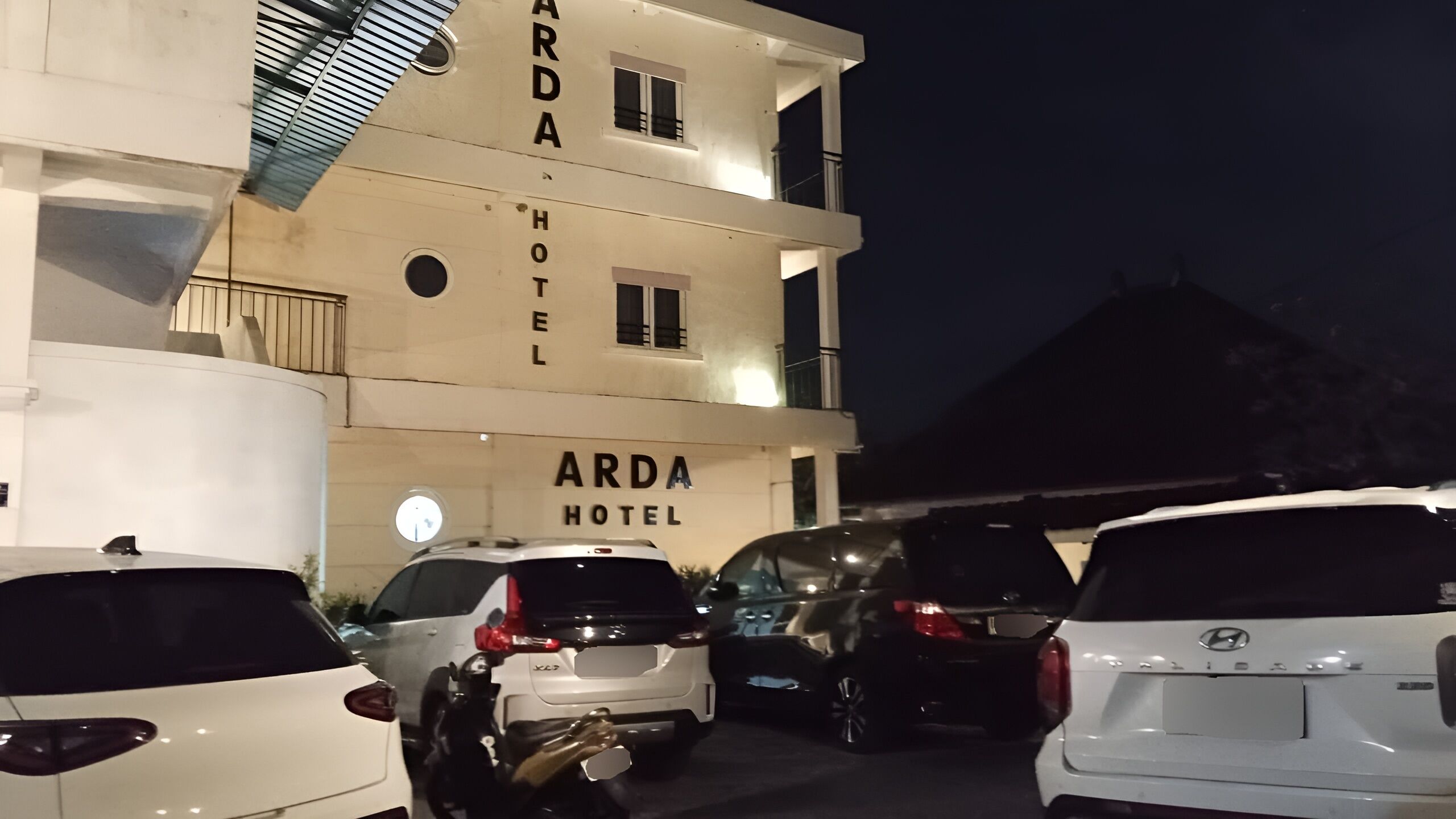 Fachada del alojamiento - Noche