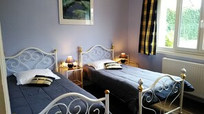 4 bedrooms - Gîte de la Boissière (BETHINES)