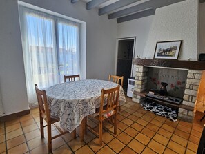 Dining - La Maison de Rolland (SAINT-MARTIN-L'ARS)