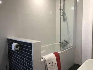 Bathtub