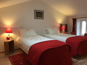 3 bedrooms - La Biche - Bonnes - Gîte (BONNES)