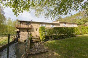 Exterior - Le Moulin Neuf - L'aubépine (CHALANDRAY)