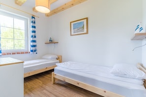 2 bedrooms, WiFi, bed sheets