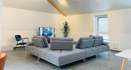 Penthouse 3 Bedrooms- Garden in Center