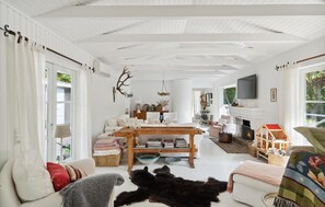 TV connectée, cheminée