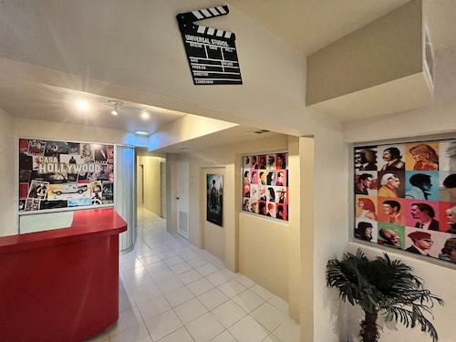 CASA HOLLYWOOD
