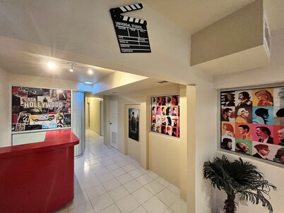 CASA HOLLYWOOD