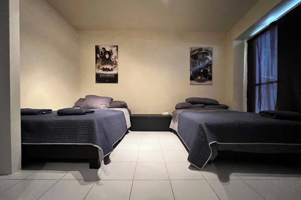 Strykjärn/strykbräda, gratis wi-fi och sängkläder