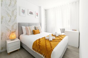 2 bedrooms, iron/ironing board, travel cot, Internet - Casalinga - 100m from Nazare Beach w/ garage (Nazaré)