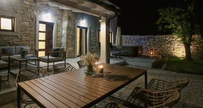 Cool traditional villa in Central Istria with jacuzzi