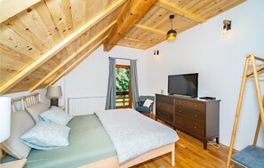 4 عدّة غرف نوم ومكواة/لوح كي وسرير سفر وواي فاي مجانًا