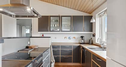 2 bedroom awesome home in Give