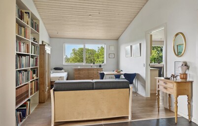 2 bedroom awesome home in Give
