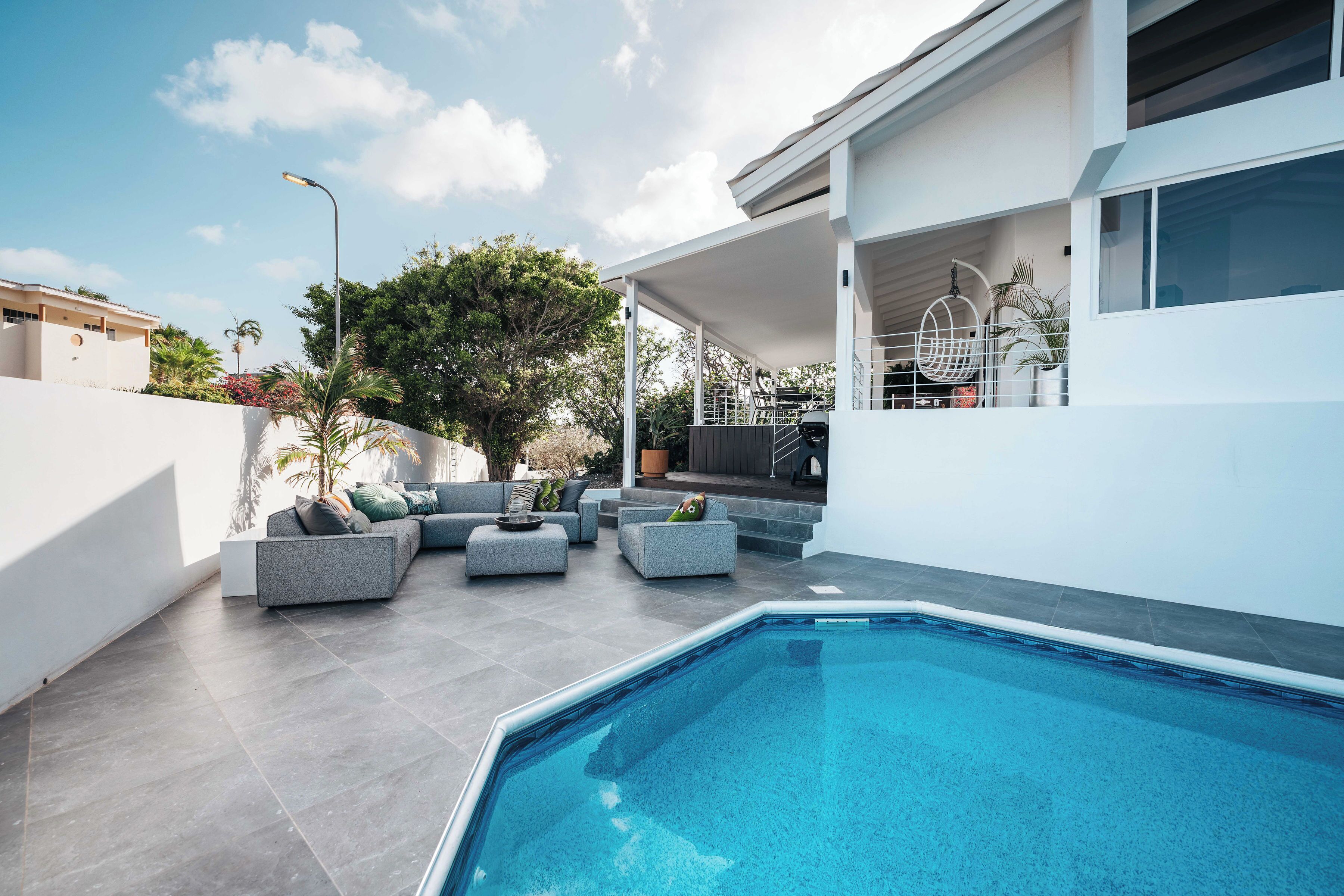 Outdoor pool, sun loungers