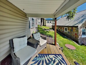 House (2 Bedrooms) | Property amenity - A Beautiful View by Taylor Made Deep Creek (Oakland)