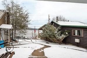 House (2 Bedrooms) | Property amenity - A Beautiful View by Taylor Made Deep Creek (Oakland)