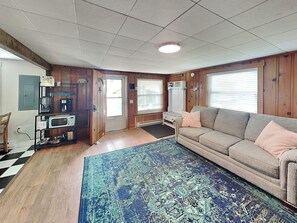 House (2 Bedrooms) | Property amenity - A Beautiful View by Taylor Made Deep Creek (Oakland)