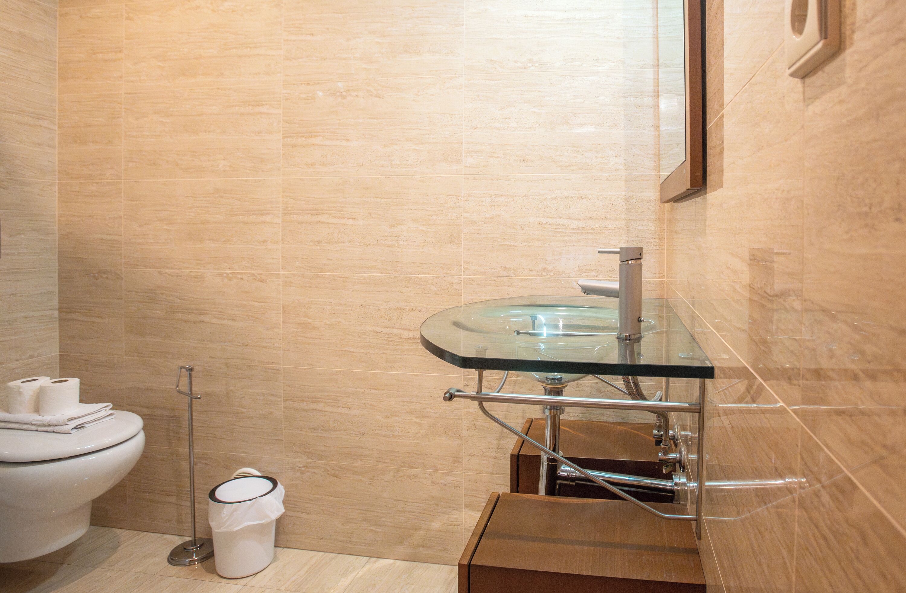 Badewanne, Haartrockner