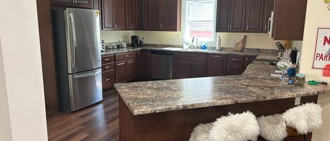 Refrigerador, microondas, horno, placa de cocina