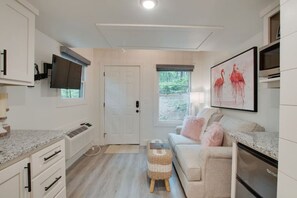 Fernseher, Stereoanlage