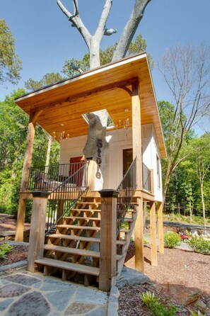 Exterior - #16Bluebird Feather Tiny Cottage (Scottsboro)