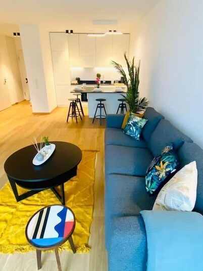 Luxury Brand New Flat w. Terrace&Parking