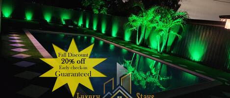 Outdoor pool, a heated pool