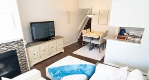 TV connectée, cheminée