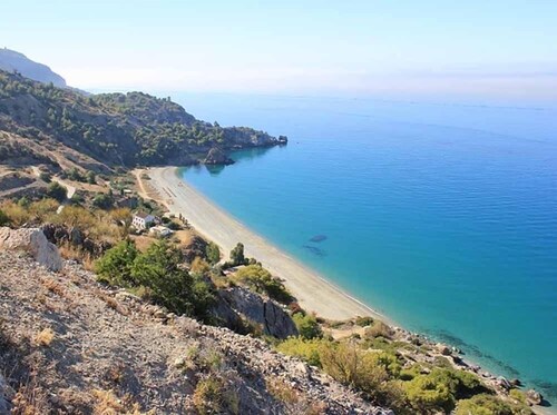 Precioso Piso Recién Reformado Todo a Estrenar en Primera Línea de Playa