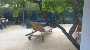 Terrace/patio - Il Nespolo studio apartment (Pittulongu)