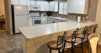 3 bedroom / 2 bath Courtyard Villa w/ cart!