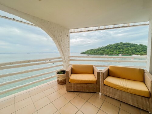 Live an Adventure in Taboga 1