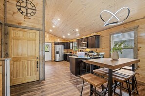Dining - Family Fun Cabin in the Mountains (Sevierville)