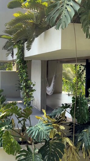 Property grounds - KUNUK – Hanging Gardens, Luxe 2-Suite, 3-Min Walk to Surf & Beach (Puntarenas Province)