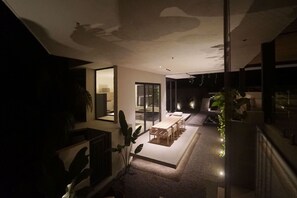 屋外ダイニングエリア