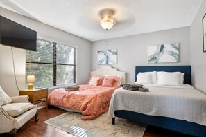 3 makuuhuonetta, silitysrauta/-lauta, vauvan matkasänky, ilmainen Wi-Fi