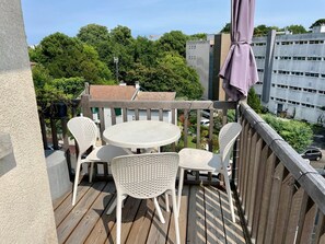 Outdoor dining - Flat in St Ferdinand district (Arcachon)