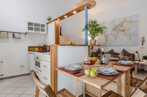 Microondas, horno, parrilla de estufa y tostadora 