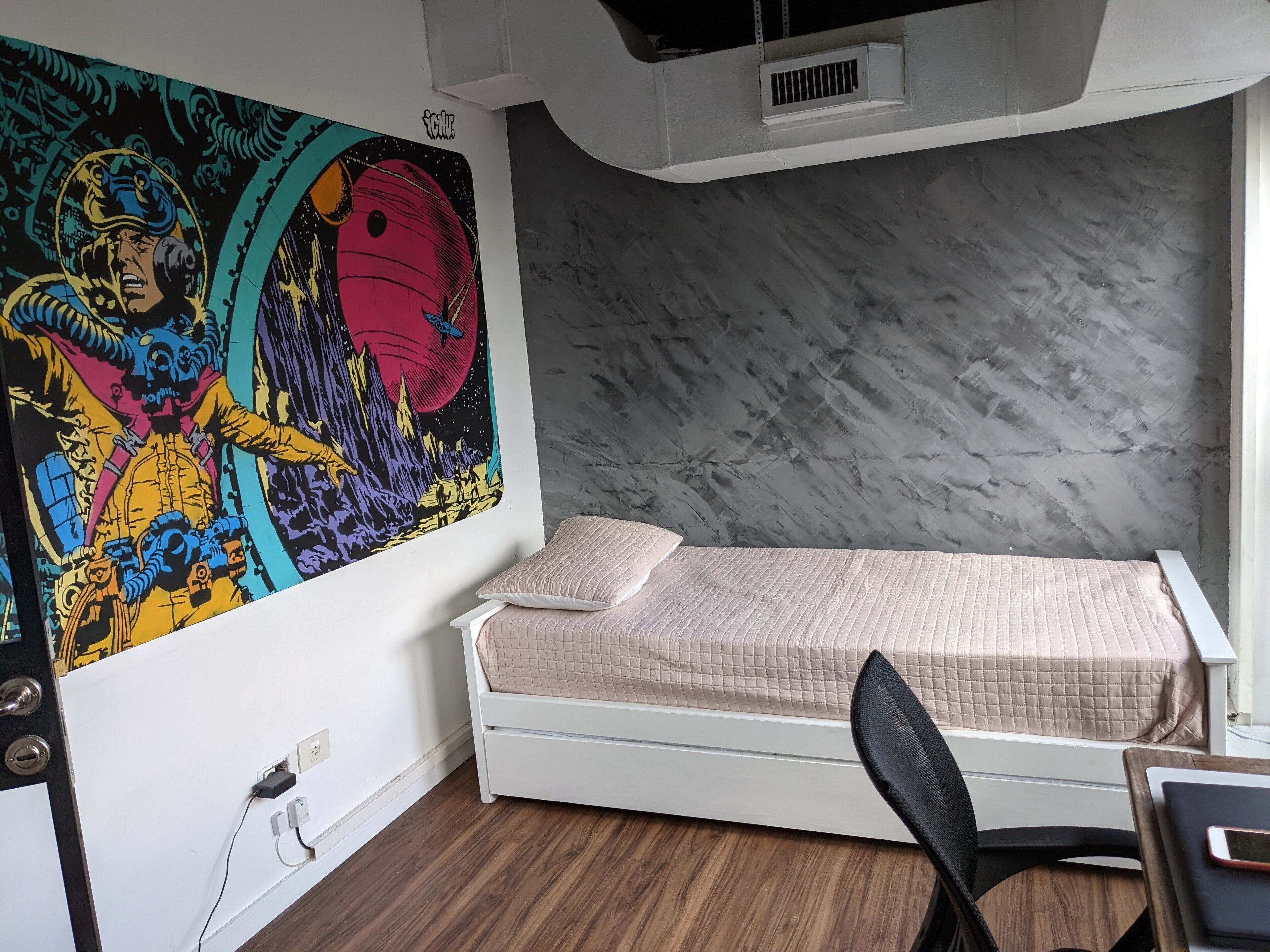 3 soverom, skrivebord, strykejern/-brett og wi-fi (inkludert)