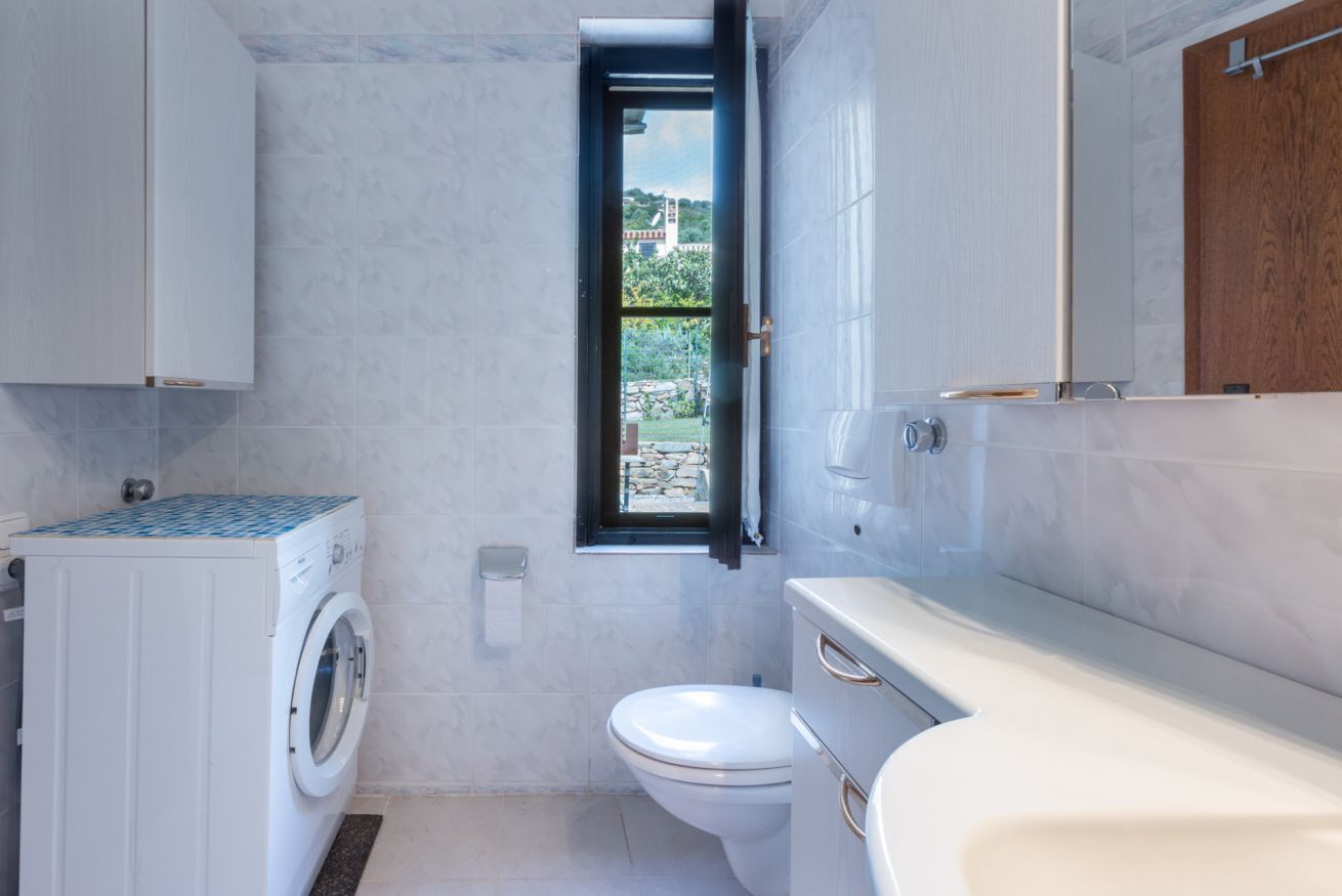 Suihku, hiustenkuivaaja, pyyhkeet