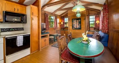 Lakefront Cabin 10min toBEACH/Dogs OK/Kayak/#403