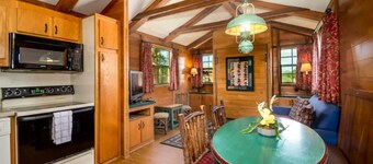 Lakefront Cabin #402 – 10 Min to Beach/Dog Friendly/Fishing&Kayaks. BOOK TODAY